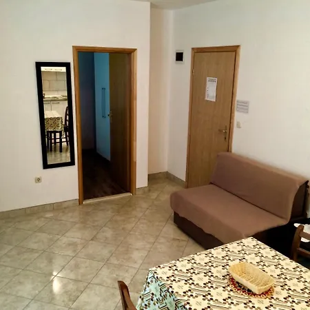 Clean & Spacious - Perfect For An Island Getaway Lejlighed